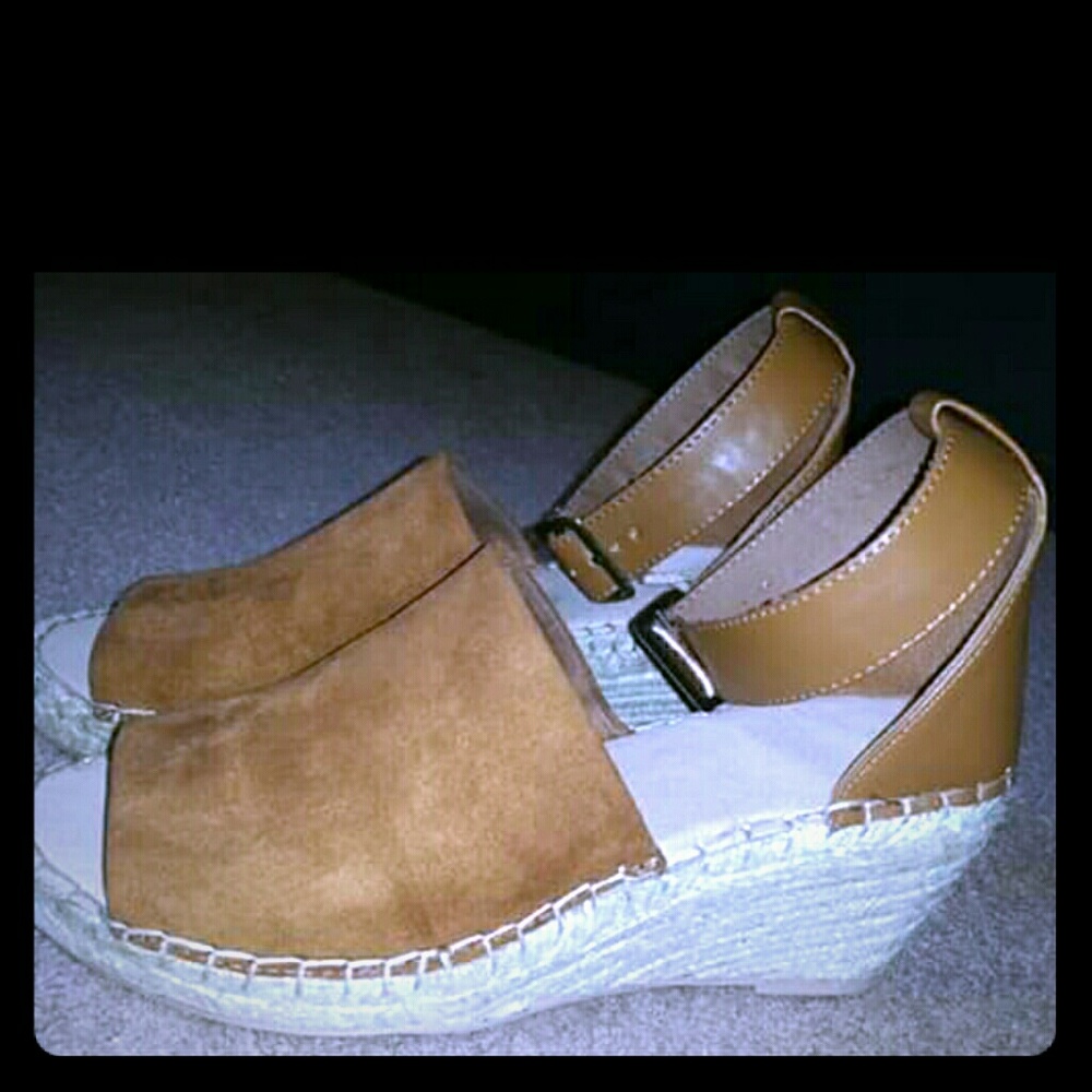 NEW GAP wedges
